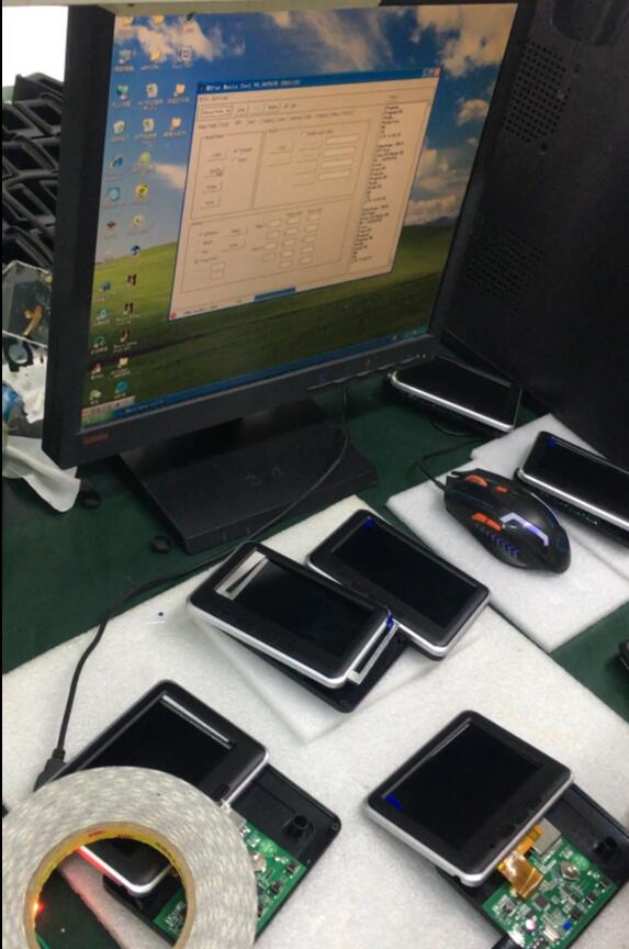 자동차 모니터의 소프트웨어 업그레이드