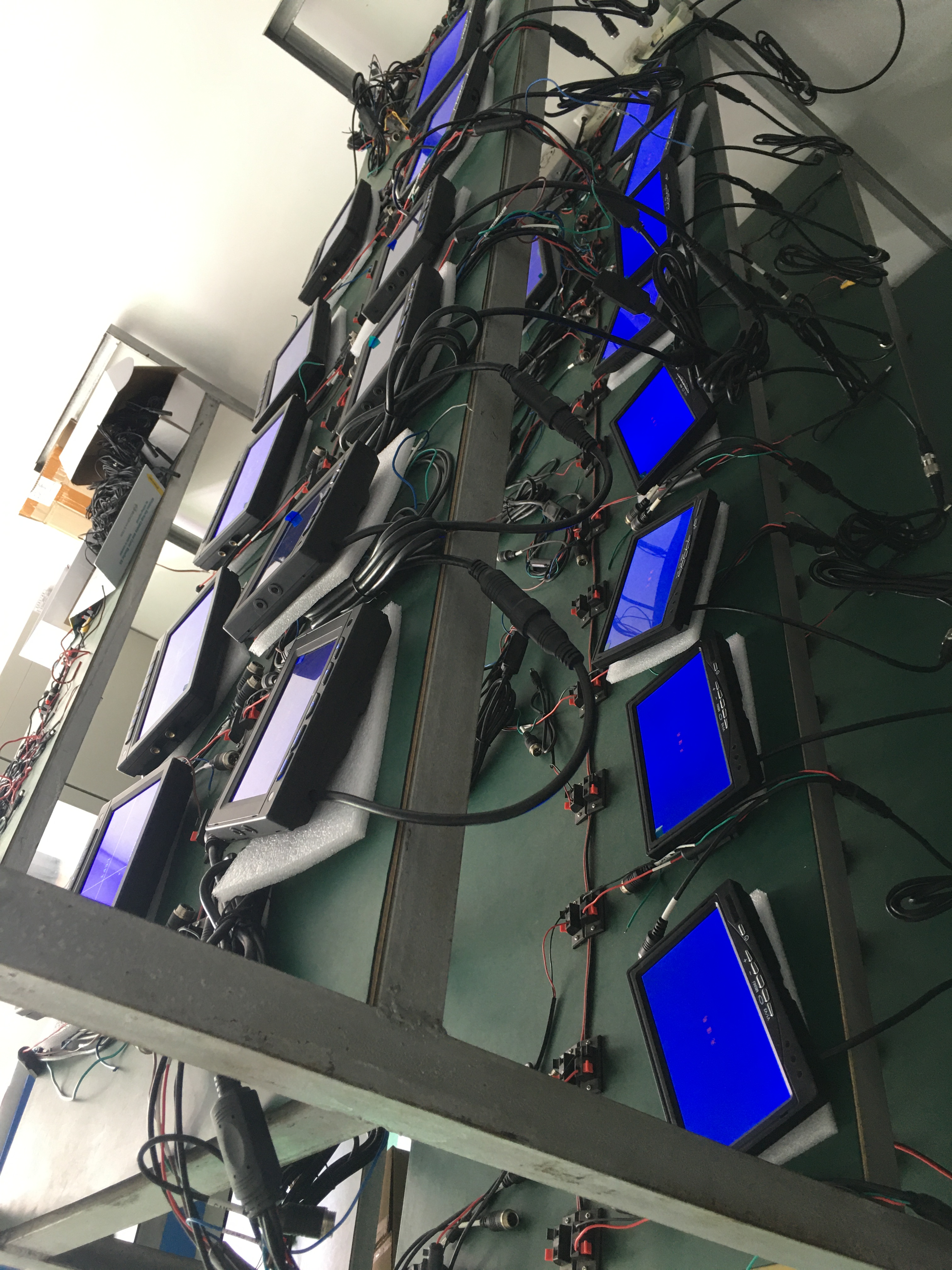 Carleader의 차량 모니터 노화 테스트